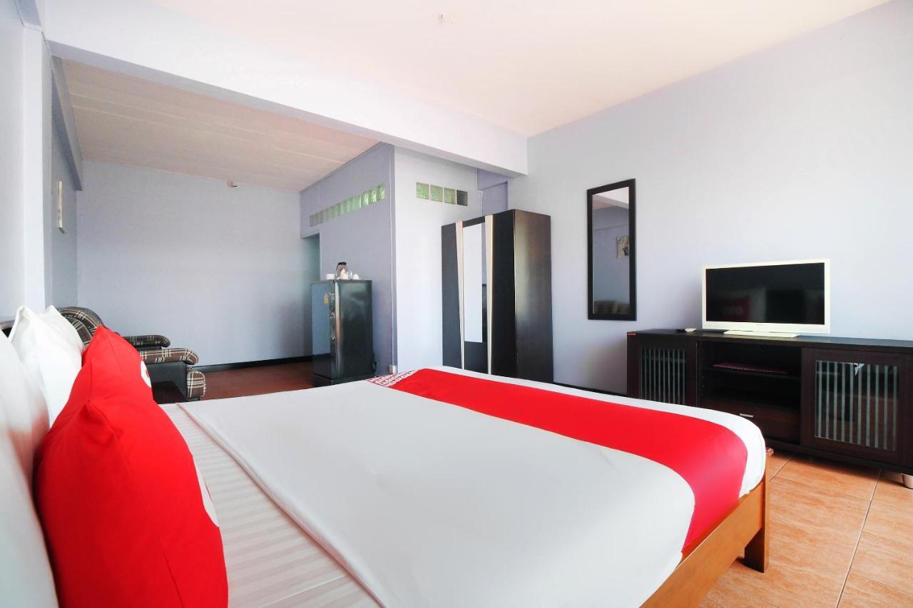 Oyo 963 Sunshine Guesthouse Pattaya Exterior foto