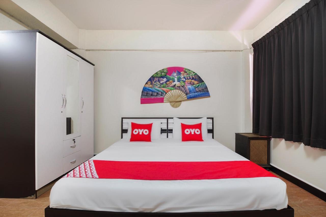Oyo 963 Sunshine Guesthouse Pattaya Exterior foto