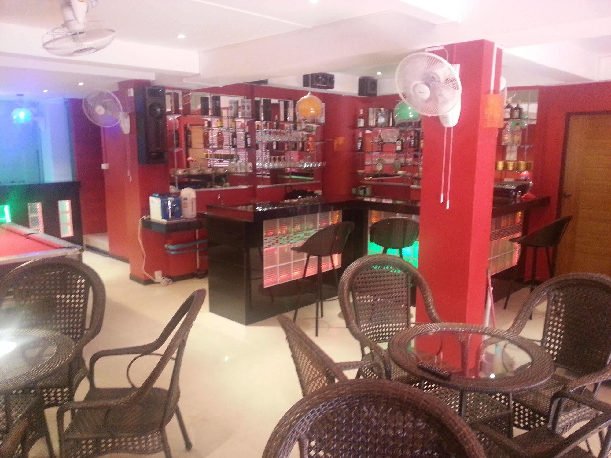 Oyo 963 Sunshine Guesthouse Pattaya Exterior foto